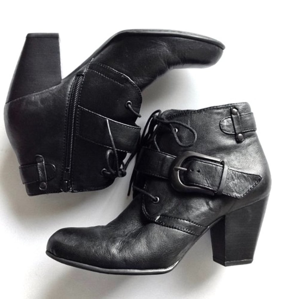 BORN CROWN-Black Buckled Strap Leather Ankle Boots